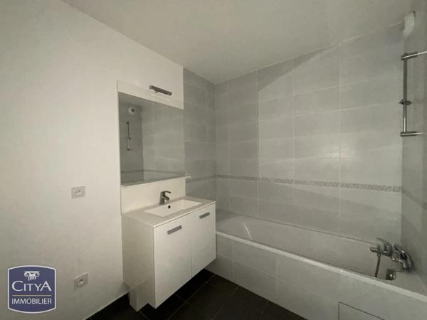 Appartement à vendre 2 pièces 43.72m² Saint-Julien-en-Genevois (74160)
