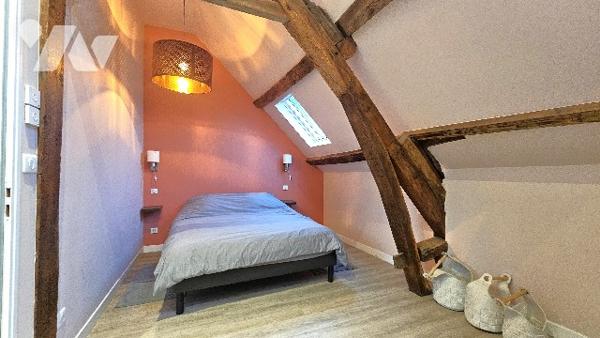 En exclusivité : Propriété d’environ 373 m2 Maison à usage d'habitation et Annexes à DIZY (51530)