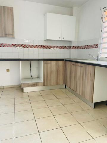 LAMENTIN - Appartement T3 dans résidence sécurisée avec piscine