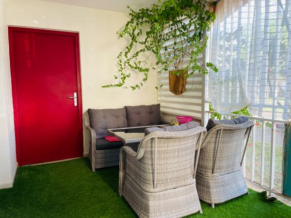 LAMENTIN - Appartement T3 dans résidence sécurisée avec piscine