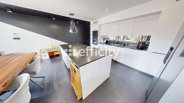 Appartement 4 pièces - 190 m²