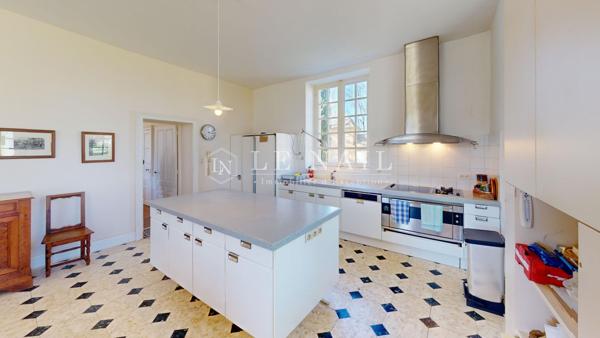 Château du XIXe siècle avec gîtes en Bourbonnais