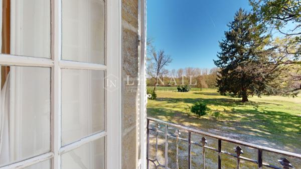 Château du XIXe siècle avec gîtes en Bourbonnais