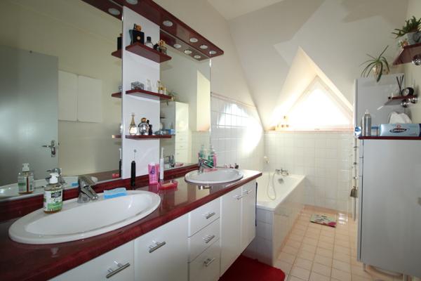 CHOLET charmante maison familiale 4 chambres