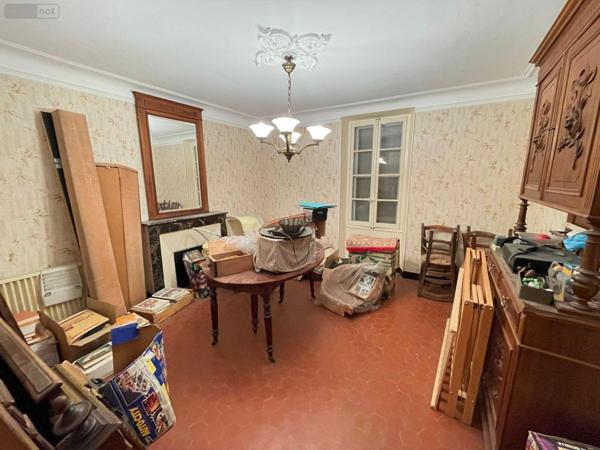 Maison de ville à vendre à Villeneuve dans les Alpes-de-Haute-Provence (04180), ref : 025/1838   
Centre ville