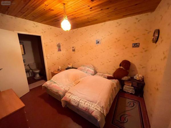 Maison de ville à vendre à Villeneuve dans les Alpes-de-Haute-Provence (04180), ref : 025/1838   
Centre ville