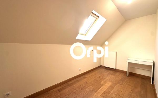 Maison à louer    5 pièces • 149,30 m2 Saint-Rémy-Blanzy