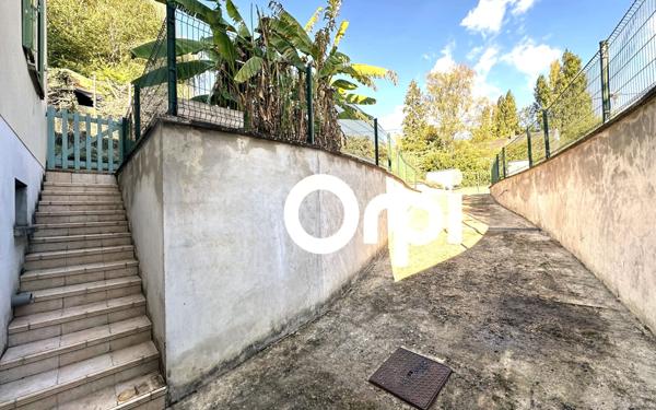 Maison à louer    5 pièces • 149,30 m2 Saint-Rémy-Blanzy