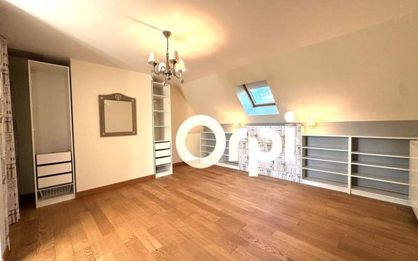 Maison à louer    5 pièces • 149,30 m2 Saint-Rémy-Blanzy