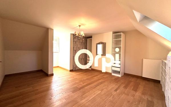 Maison à louer    5 pièces • 149,30 m2 Saint-Rémy-Blanzy