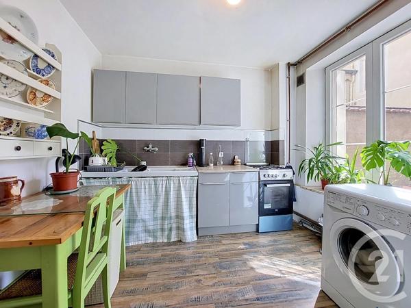 Maison à vendre  9 pièces - 220 m 2   MIRECOURT  - 88