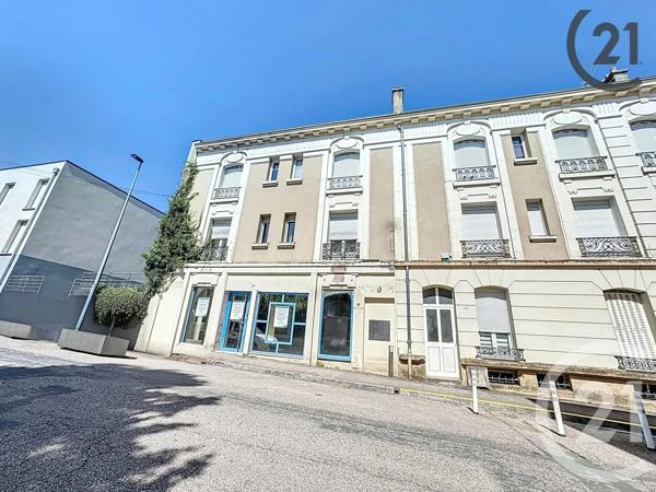 Maison à vendre  9 pièces - 220 m 2   MIRECOURT  - 88