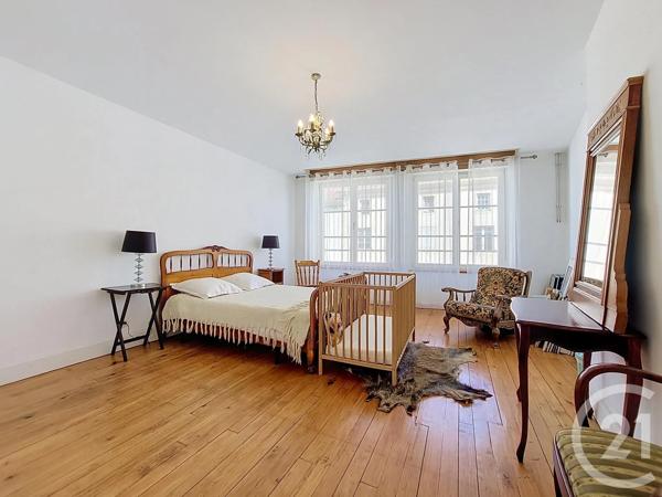 Maison à vendre  9 pièces - 220 m 2   MIRECOURT  - 88