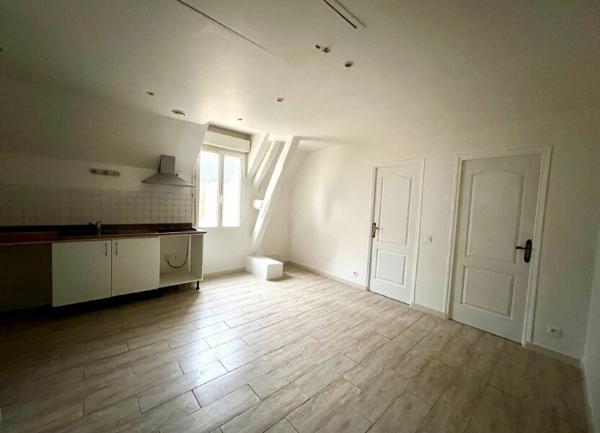 Appartement à louer    3 pièces • 45,28 m2 Toury