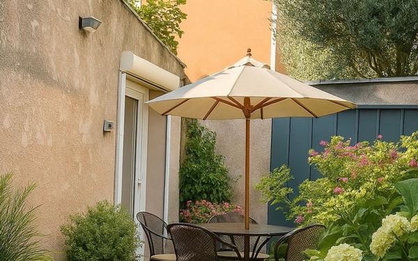 Maison à vendre    3 pièces • 100 m2 Marseille 11