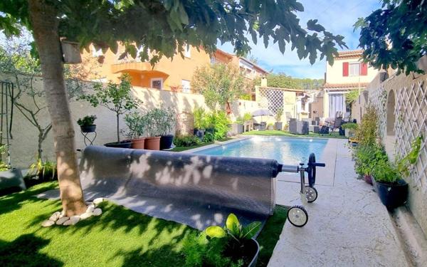 Maison à vendre    3 pièces • 100 m2 Marseille 11