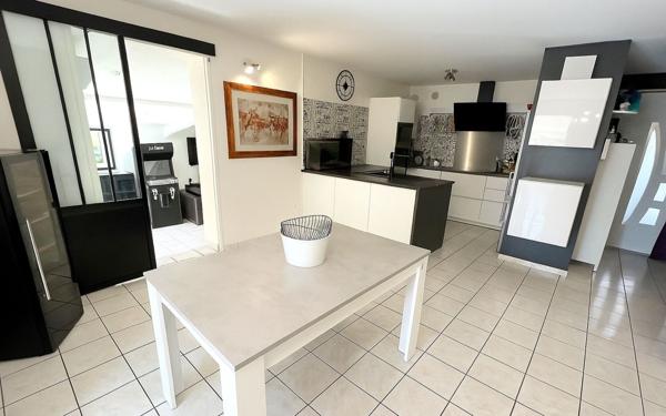 Maison à vendre    3 pièces • 100 m2 Marseille 11