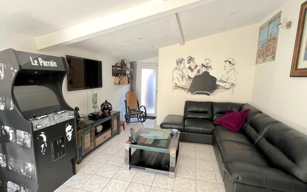 Maison à vendre    3 pièces • 100 m2 Marseille 11