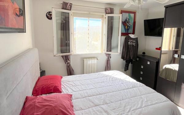 Maison à vendre    3 pièces • 100 m2 Marseille 11