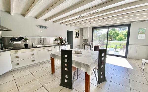 Maison à vendre    6 pièces •  Langon