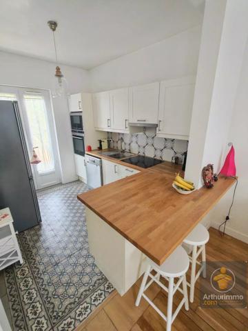 Vente                                                      Maison
                        
                     6 pièces                      103 m2                     à Chelles