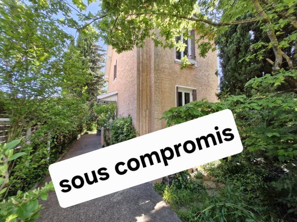 BRON MAISON TYPE 5 d'une surface de 120 m² Utile