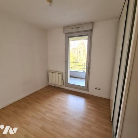 WAMBRECHIES Type 2 avec balcon et une place de parking