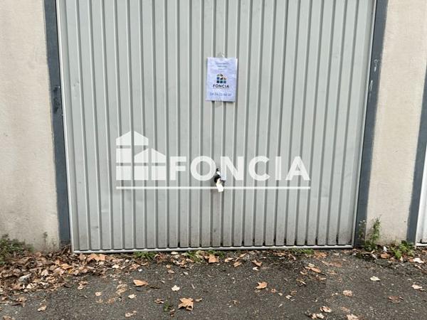 Location Parking 15 m² - 56 RUE DE LA CONVENTION Vienne 38200