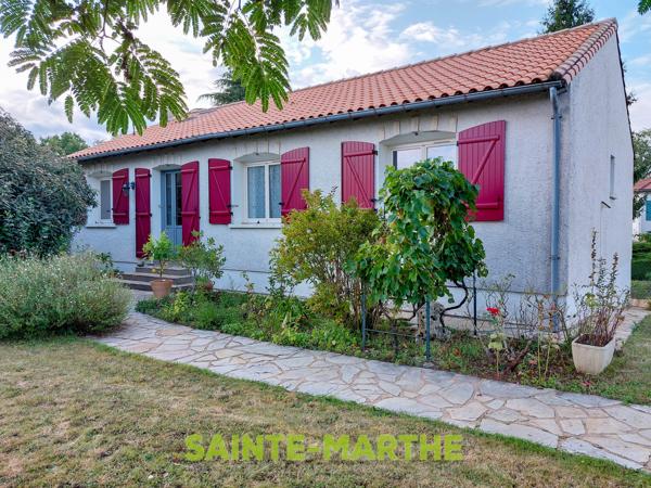 Celles-sur-Belle. Pavillon sur sous-sol. Celles-sur-Belle (79370)