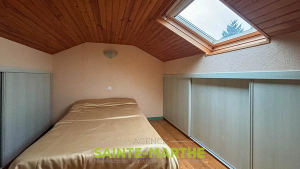 Celles-sur-Belle. Pavillon sur sous-sol. Celles-sur-Belle (79370)