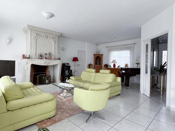 Magnifique maison aux Ponts de Cé quartier Saint Maurille de 5 chambres avec jardin et garage