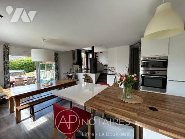 Maison à vendre à Liffré (35340) en Ille-et-Vilaine (35)

Dans le cadre d'une vente, nous vou...