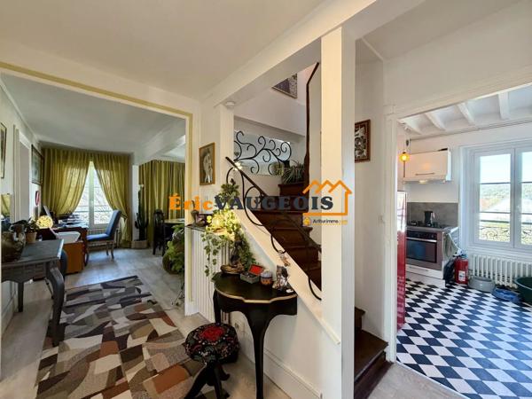 Location                                                      Appartement
                        
                     4 pièces                      86 m2                     à Coulommiers