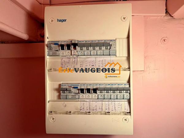 Location                                                      Appartement
                        
                     4 pièces                      86 m2                     à Coulommiers