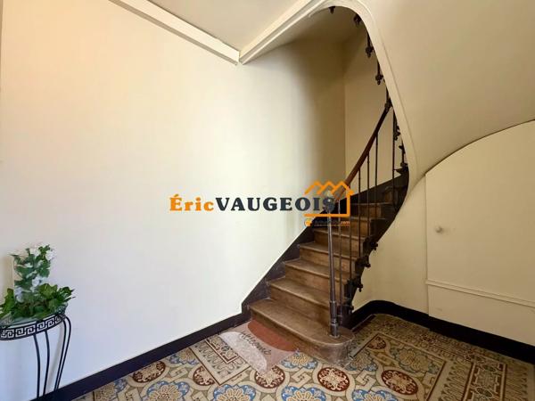 Location                                                      Appartement
                        
                     4 pièces                      86 m2                     à Coulommiers