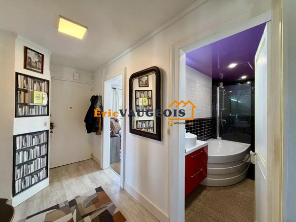 Location                                                      Appartement
                        
                     4 pièces                      86 m2                     à Coulommiers