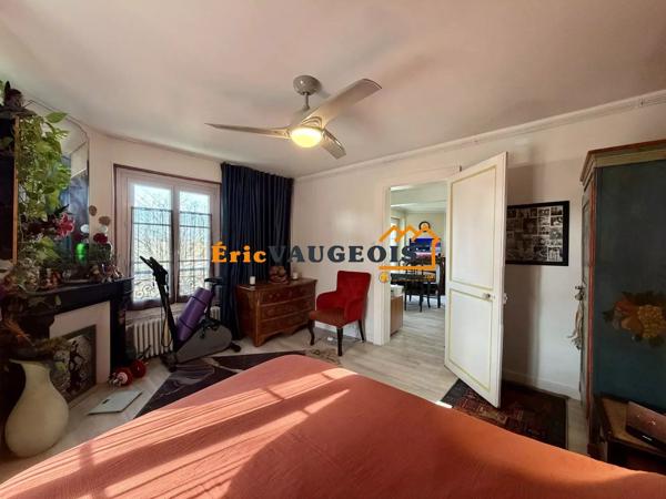 Location                                                      Appartement
                        
                     4 pièces                      86 m2                     à Coulommiers