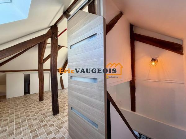 Location                                                      Appartement
                        
                     4 pièces                      86 m2                     à Coulommiers