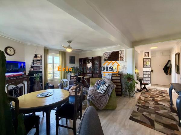 Location                                                      Appartement
                        
                     4 pièces                      86 m2                     à Coulommiers