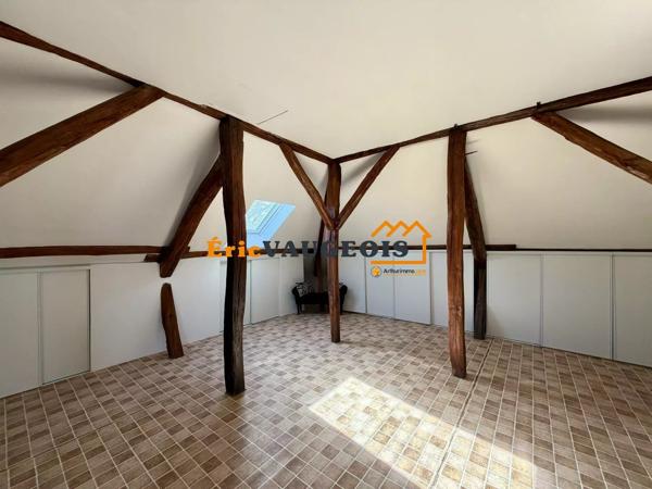 Location                                                      Appartement
                        
                     4 pièces                      86 m2                     à Coulommiers