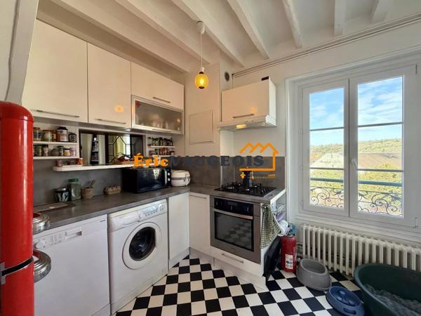 Location                                                      Appartement
                        
                     4 pièces                      86 m2                     à Coulommiers