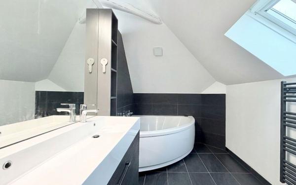 Maison à vendre    8 pièces • 224 m2 Chartres