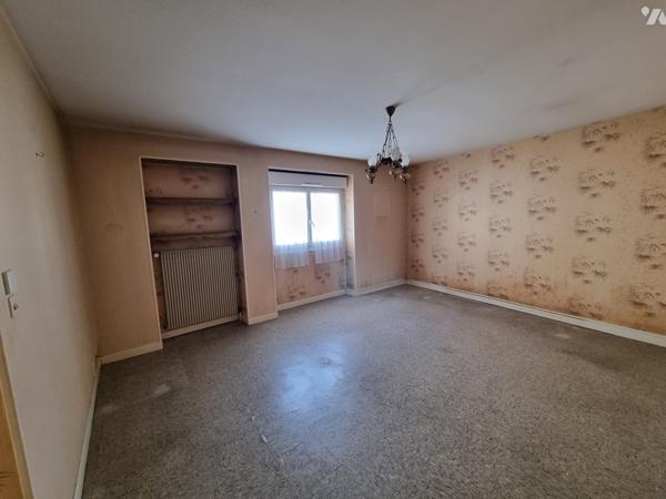 SAINT JULIEN DE CONCELLES, cœur de bourg  maison 3 chambres.