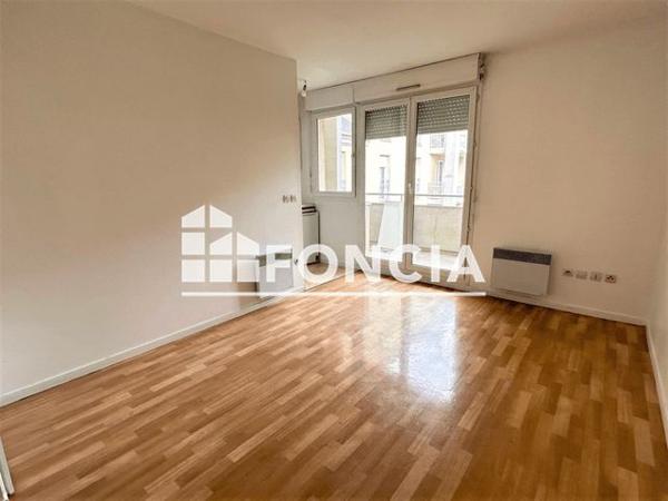 Location Studio 21.49 m² - 5 PLACE DU HOUBLON Melun 77000