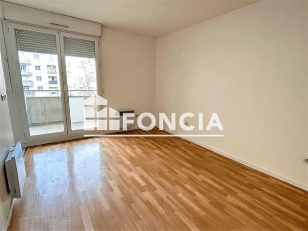 Location Studio 21.49 m² - 5 PLACE DU HOUBLON Melun 77000