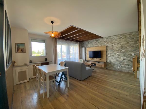 Appartement Pontoise 4 pièce(s) 80.74 m2 Loyer 1 550 €/mois charges comprises **  - Référence  MG11284