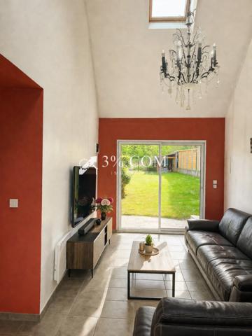 Maison
                                                                                                                                                                                                                                                                                                                        6 pièce(s)                                                                                                                                                                                                          3 chambre(s)                                                                                                                                                                                                          114  m²
