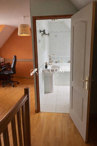 Maison
                                                                                                                                                                                                                                                                                                                        6 pièce(s)                                                                                                                                                                                                          3 chambre(s)                                                                                                                                                                                                          114  m²