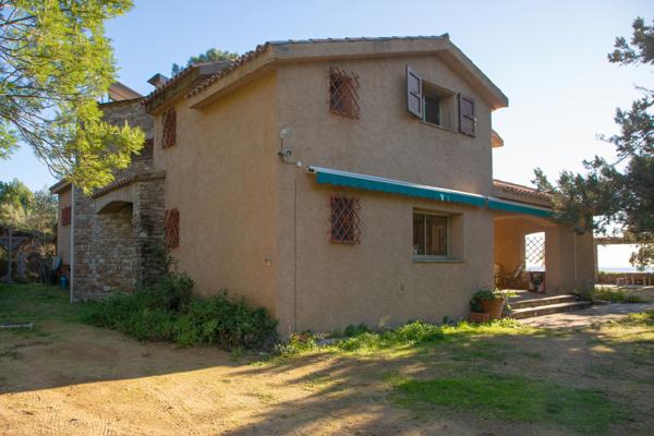 Porto-Vecchio (20137) Propriété pieds dans l'eau vue mer