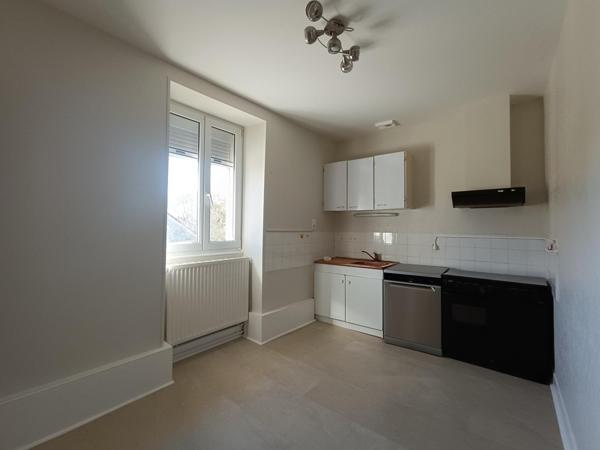 Appartement à DAMPARIS, 39500 - 5 pièces 90m²